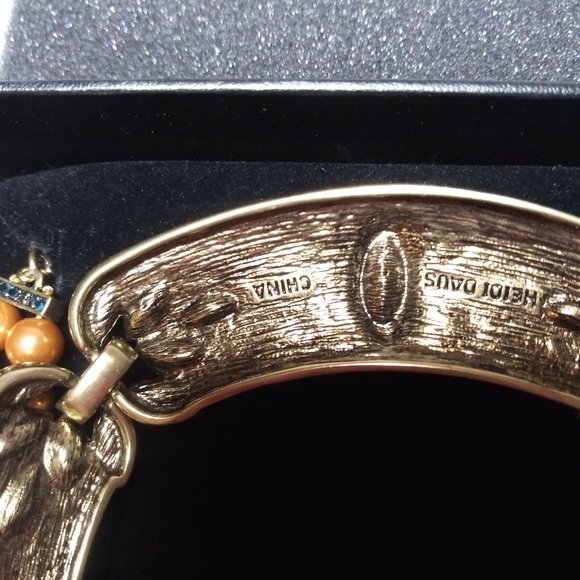 HEIDI DAUS Crystal & Faux Pearls Necklace w/ Box~ Looks New.. - Picture 5 of 7